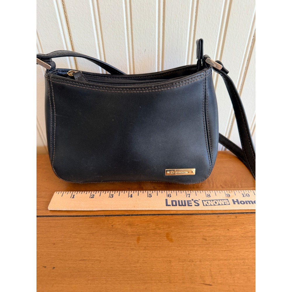 Liz Claiborne Black Faux Leather Small Shoulder Bag Baguette Purse Gold Logo - Picture 5 of 11
